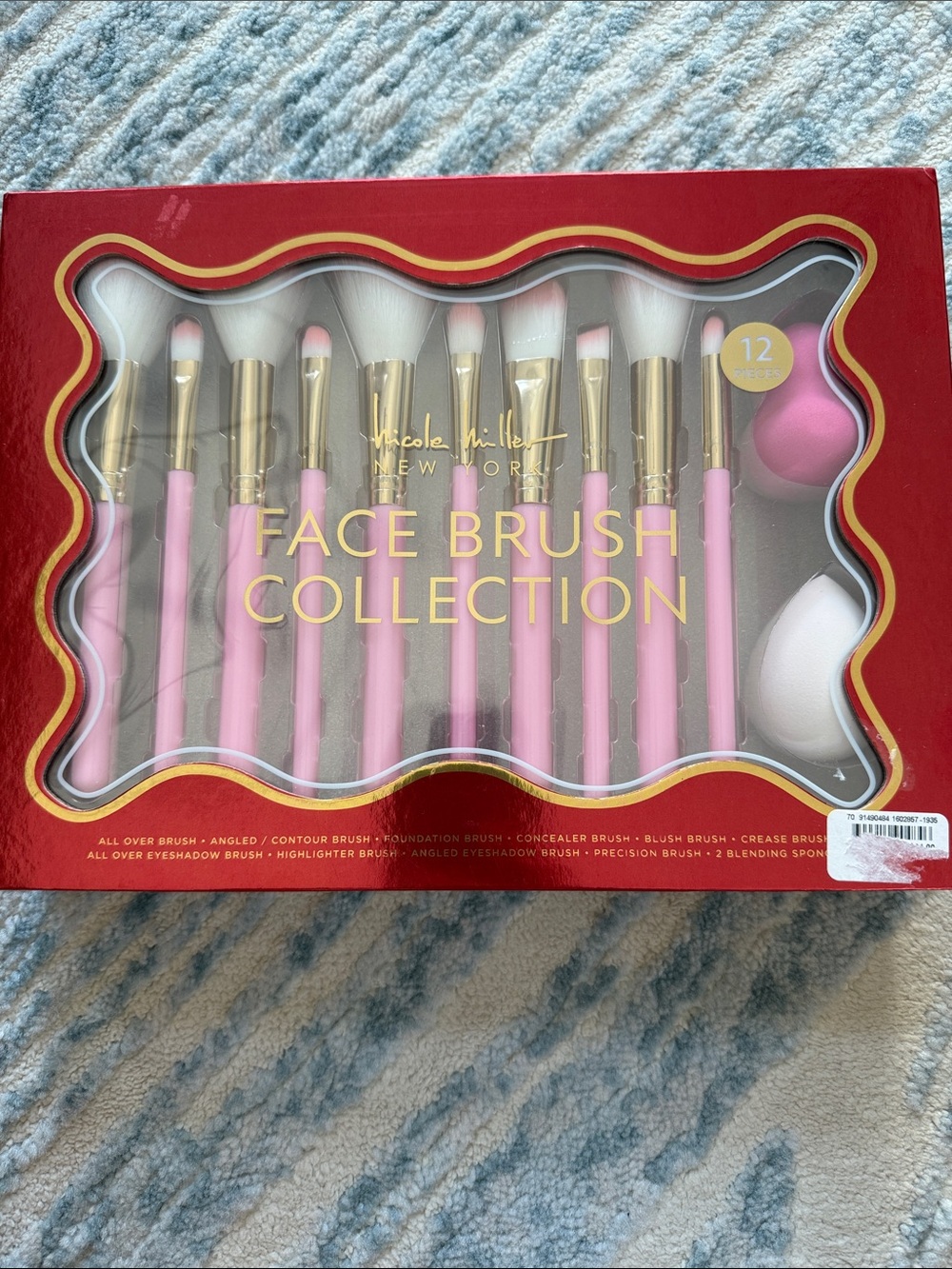 NIB Nicole Miller 12 pc. Face Brush & Sponge Collection